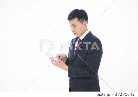 ビジネス 男性 ビジネスマン ビジネス 男性 ビジネスマン 37271645