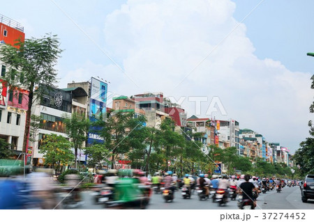 ベトナム 夕方の街風景の写真素材