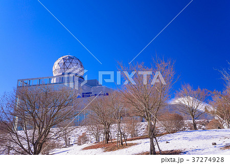 【山梨県富士吉田市】富士山レーダードーム館と富士山 37274928