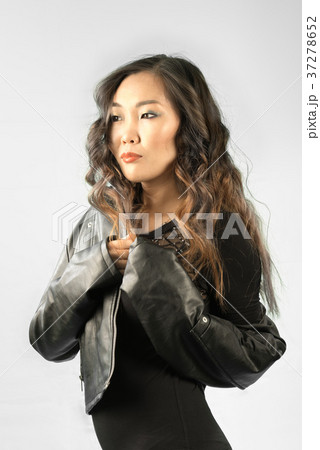 portrait of a beautiful asian woman 37278652