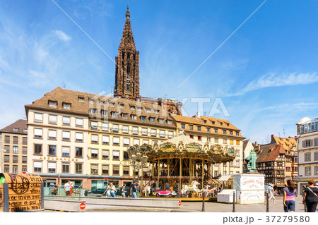 Traditional colorful houses in La Petite France 37279580
