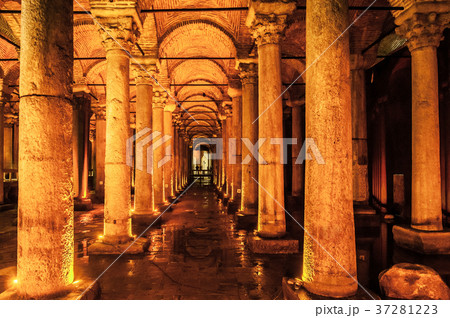 Basilica Cistern Yerebatan, Istanbul, Turkey Basilica Cistern Yerebatan, Istanbul, Turkey 37281223