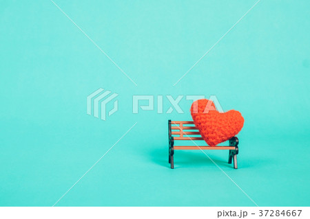 Love Valentine idea background concept. 37284667