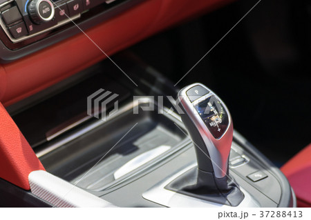 Some parts of the car show in event 37288413
