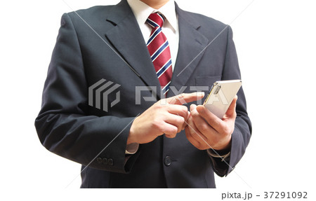 スマートフォンを持つビジネスマン スマートフォンを持つビジネスマン 37291092
