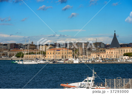 Port City of Syracuse - Sicily Island Italy 37293000