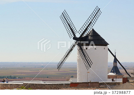 カンポ・デ・クリプターナの風車 カンポ・デ・クリプターナの風車 37298877