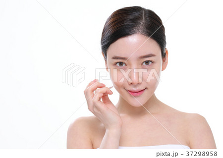顔 女性 女 37298958