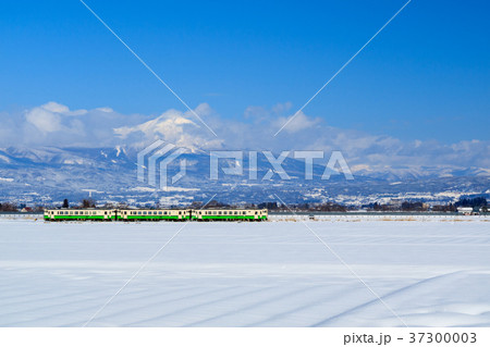 只見線の列車 37300003