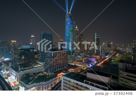 Night view with skyscraper in Bangkok, Thailand. Night view with skyscraper in Bangkok, Thailand. 37302406