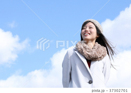 若い女性 37302701