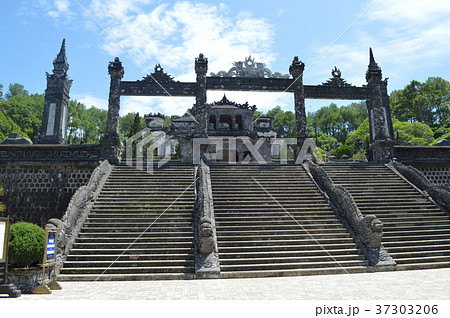世界遺産カイディン帝廟 37303206