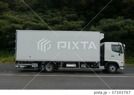 パワーゲート付き4トン冷凍車 37303767