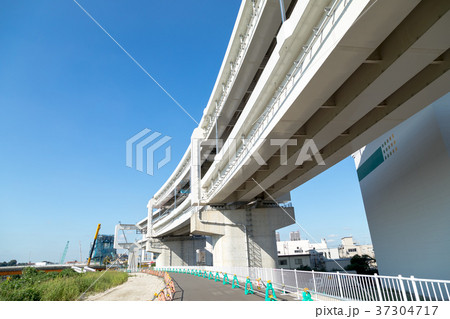高速道路 環状線 雲 コピースペース 広いコピースペース 高速道路 環状線 雲 コピースペース 広いコピースペース 37304717