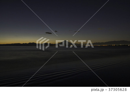 湘南海岸の夕焼け 37305628