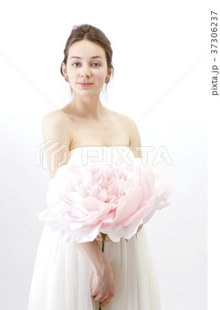 ブライダルビューティーショット 外国人女性 白人 ブライダルビューティーショット 外国人女性 白人 37306237