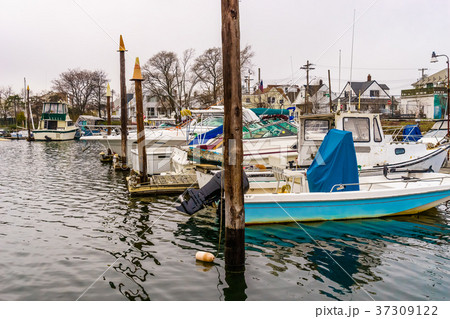 Fishing boats on pier of Jamaica Bay, Brooklyn 37309122