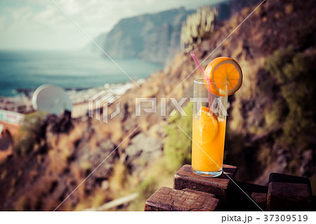 Orange juice glass 37309519
