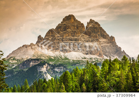 Tre Cime di Lavaredo in Cortina d'Ampezzo,  37309964