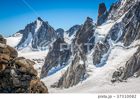 View on the Alps from the Aiguille du Midi , 37310082