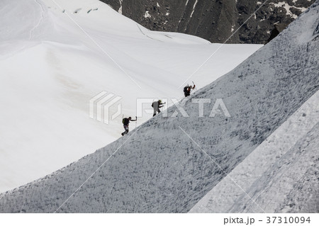 Mont Blanc, Chamonix, French Alps. France. Mont Blanc, Chamonix, French Alps. France. 37310094
