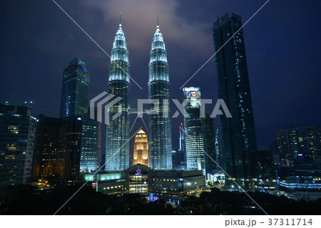 PETRONAS Twin Towers 37311714