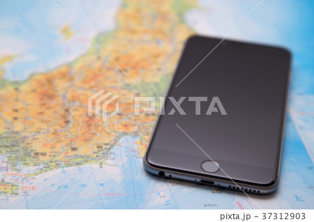スマホと地図 スマホと地図 37312903