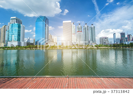 Cityscape of building from a Benjakiti park Cityscape of building from a Benjakiti park 37313842