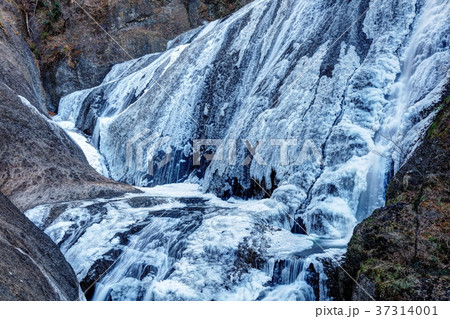 凍る袋田の滝 37314001