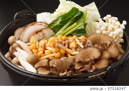 きのこ鍋 37316247