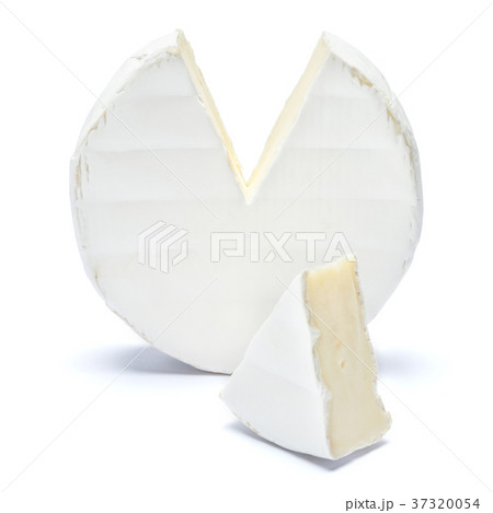 Round brie or camambert cheese on a white Round brie or camambert cheese on a white 37320054