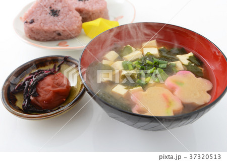 おいしそうな和風朝食 37320513