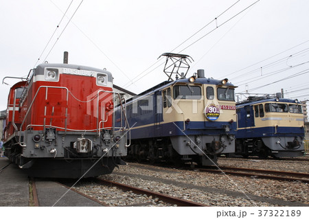 旧型の電気機関車 旧型の電気機関車 37322189
