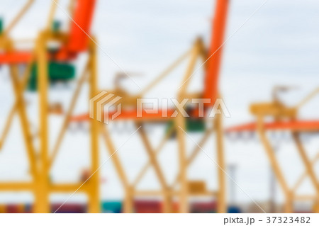 Portal cargo cranes - blurred image 37323482