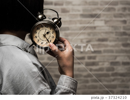 女性 37324210