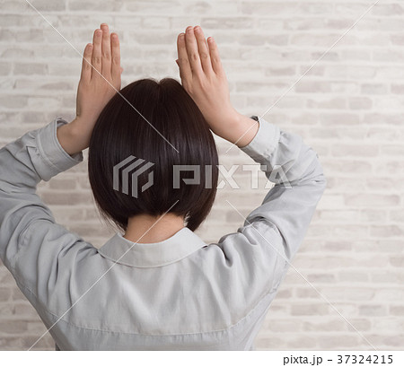 女性 37324215