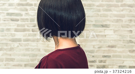 女性 37324216