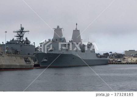 サンディエゴ湾の風景（アメリカ合衆国・カリフォルニア州） 37328165