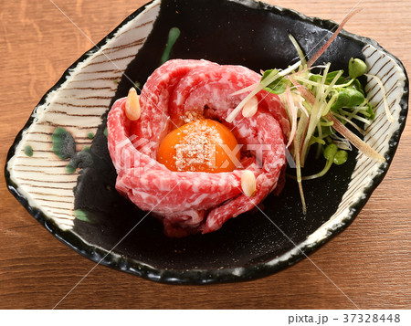 牛肉ユッケ 37328448