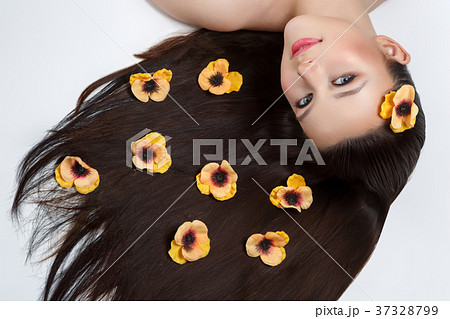 girl with beautiful long hair 37328799