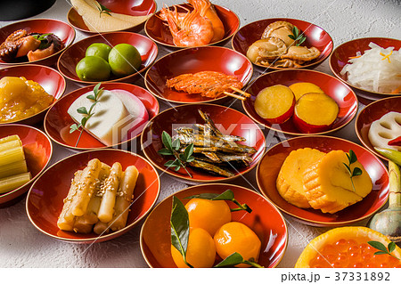 おせち懐石　Traditional Japanese meal brought in courses 37331892