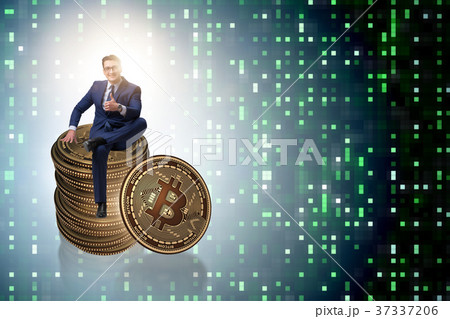 Businessman in cryptocurrency blockchain concept Businessman in cryptocurrency blockchain concept 37337206
