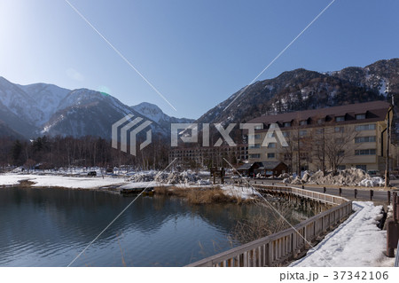 栃木県日光市　湯ノ湖　日光湯元温泉　3月 37342106