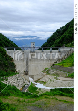 浅川ダム上流面  37342579
