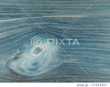 Structure of cherry wood, worn table with patina. 37343827