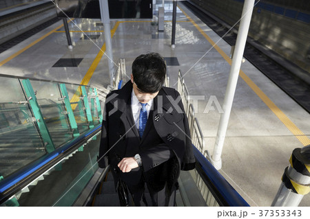 男 男性 男の子 37353343