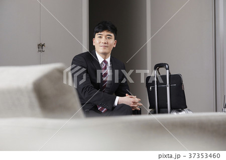 ビジネスマン 旅行用バッグ スーツケース 37353460