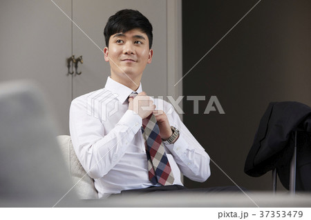 男 男性 男の子 37353479