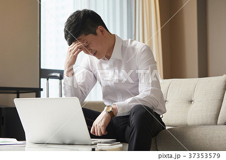 ビジネスマン ソファ ソファー 37353579