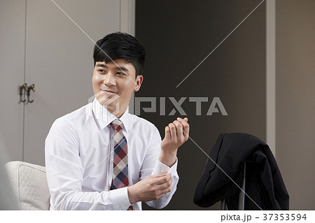 笑顔 微笑 微笑み 37353594